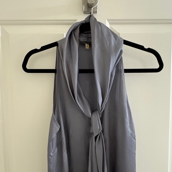 Sleeveless Gray Tie-Neck Blouse – Flowy & Polished | Size S - Picture 3 of 3